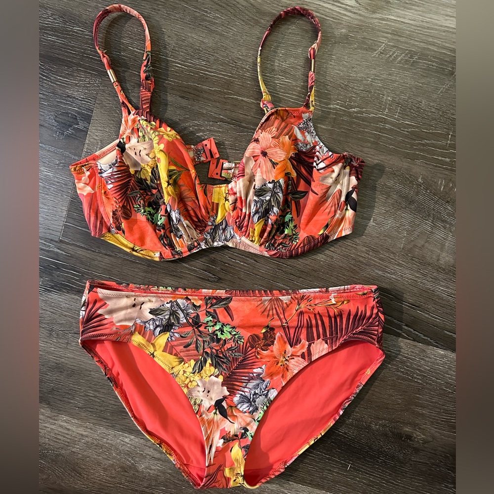 Shade and shore Tropical Floral Bikini Set size Large